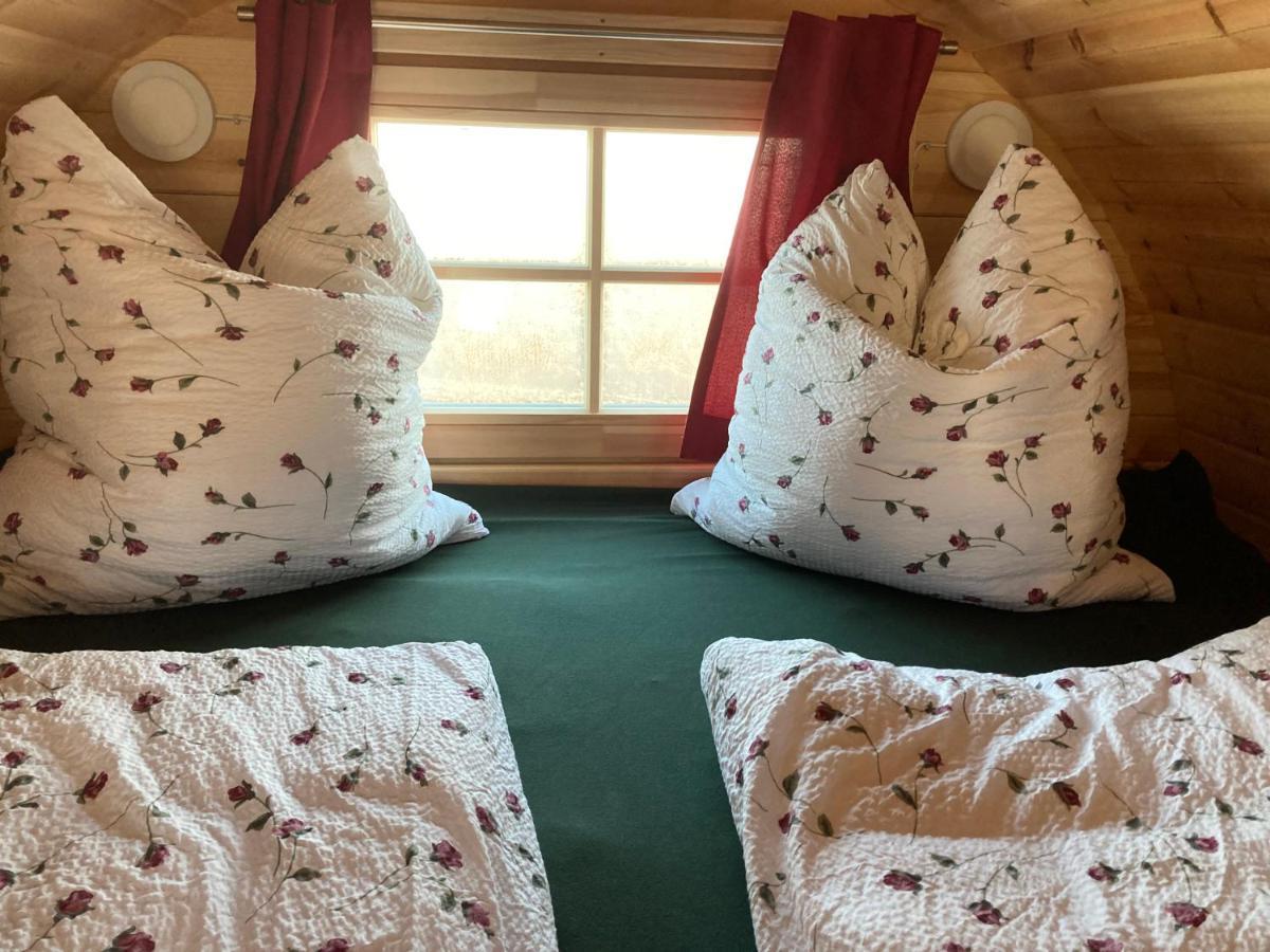 Schlaffaesser Auf Dem Kruegele Hof Murr Extérieur photo